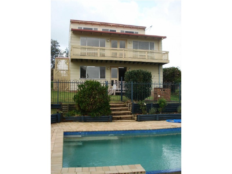 4 Pyang Avenue, Malua Bay NSW 2536