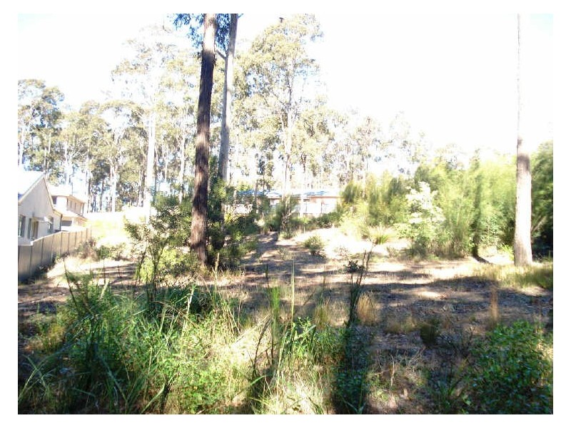 8 Honeyeater Place, Malua Bay NSW 2536