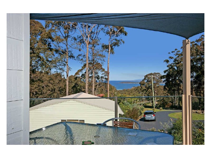 13 Barlings Drive, Tomakin NSW 2537