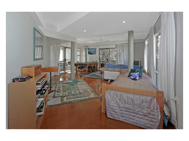 13 Barlings Drive, Tomakin NSW 2537