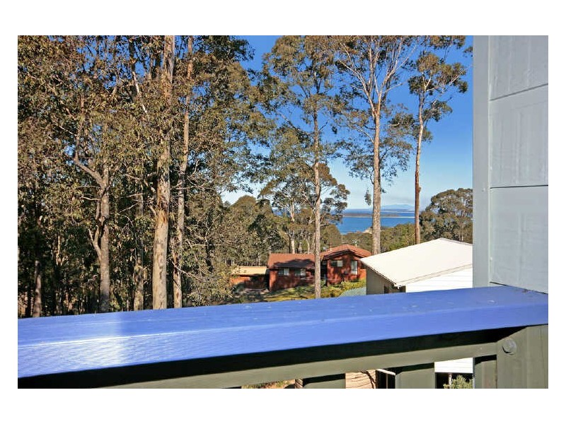 13 Barlings Drive, Tomakin NSW 2537