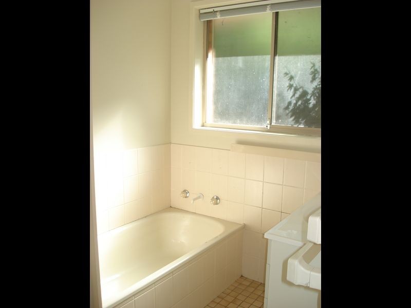 11 Sylvan Street, Malua Bay NSW 2536