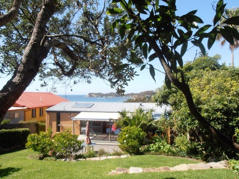 22 Tallawang Avenue, Malua Bay NSW 2536