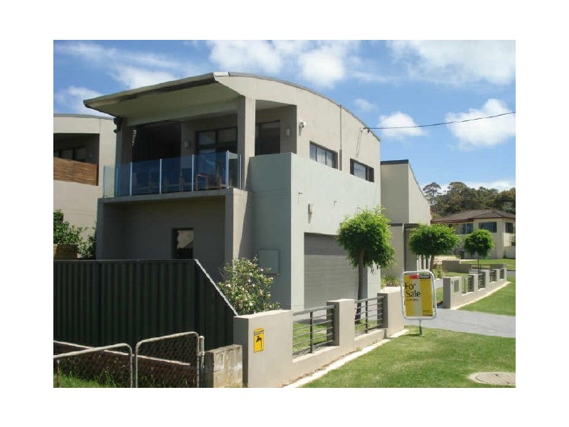 1/2 Moorong Cres, Malua Bay NSW 2536