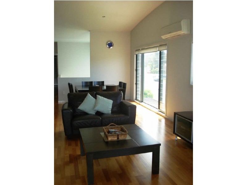 1/2 Moorong Cres, Malua Bay NSW 2536