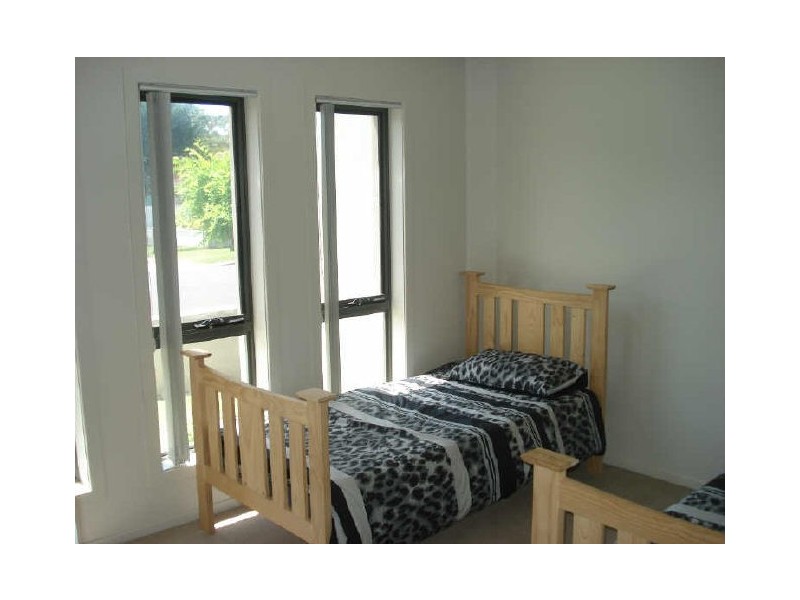 1/2 Moorong Cres, Malua Bay NSW 2536