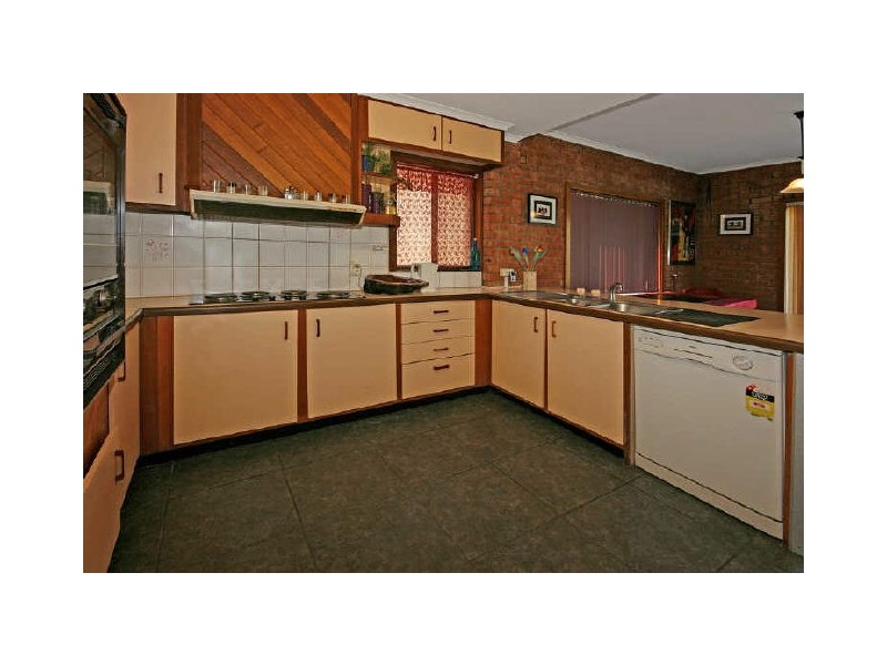 43 Forest Parade, Tomakin NSW 2537