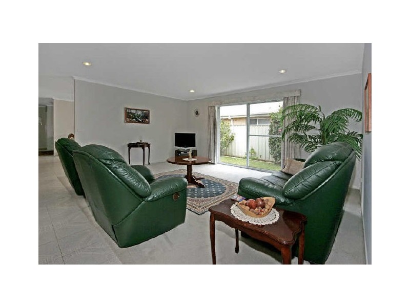 17 Zanthus Drive, Broulee NSW 2537