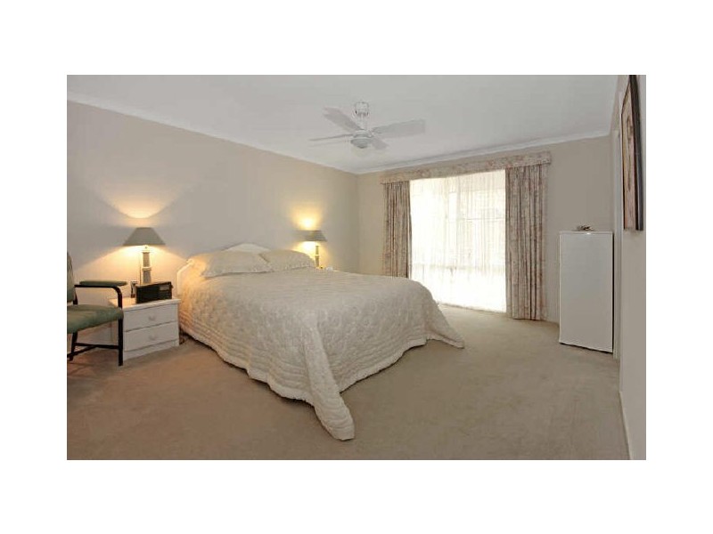 17 Zanthus Drive, Broulee NSW 2537