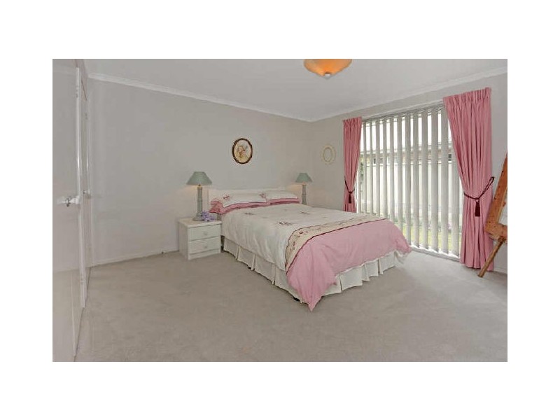 17 Zanthus Drive, Broulee NSW 2537