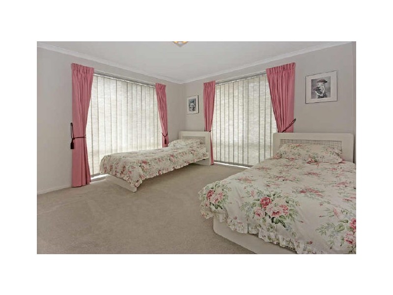 17 Zanthus Drive, Broulee NSW 2537