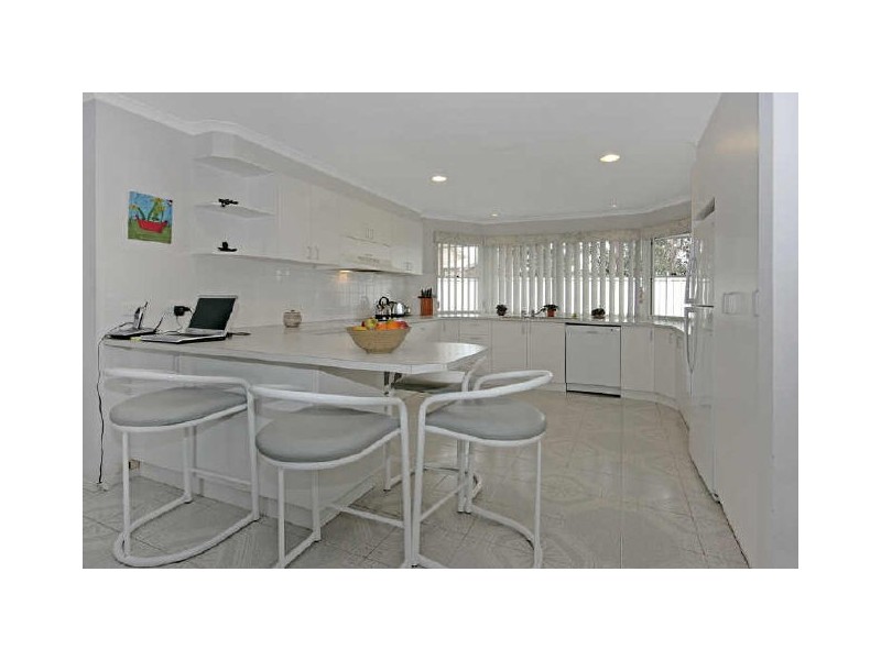 17 Zanthus Drive, Broulee NSW 2537