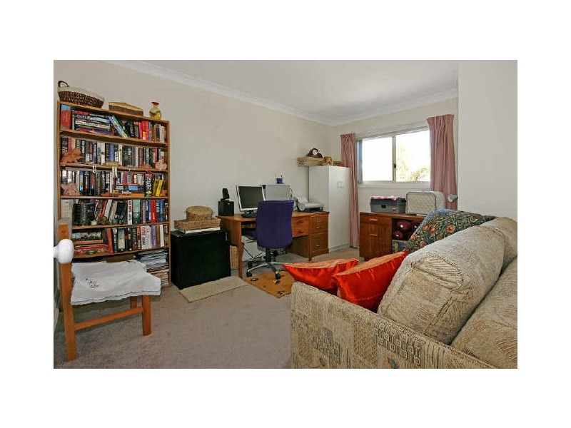 1/4 Lisa Place, Sunshine Bay NSW 2536