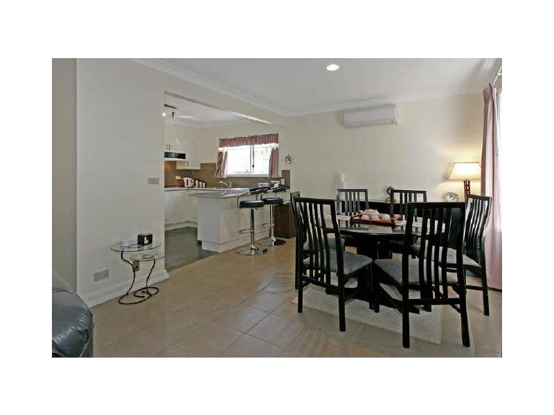 1/4 Lisa Place, Sunshine Bay NSW 2536