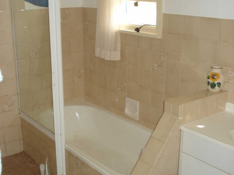 1 Nioka Avenue, Malua Bay NSW 2536