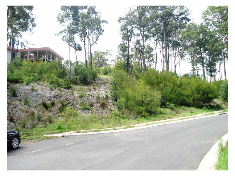 16 Bellbird Drive, Malua Bay NSW 2536