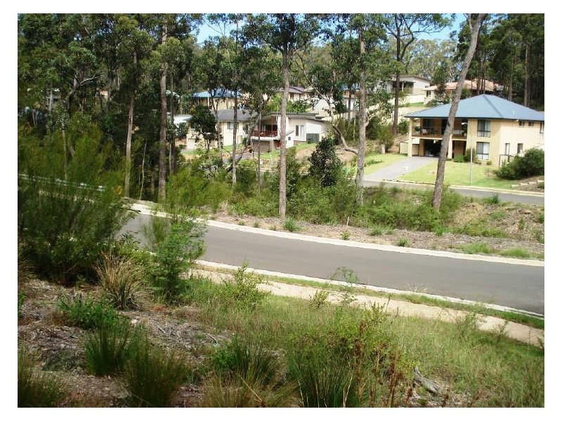 16 Bellbird Drive, Malua Bay NSW 2536