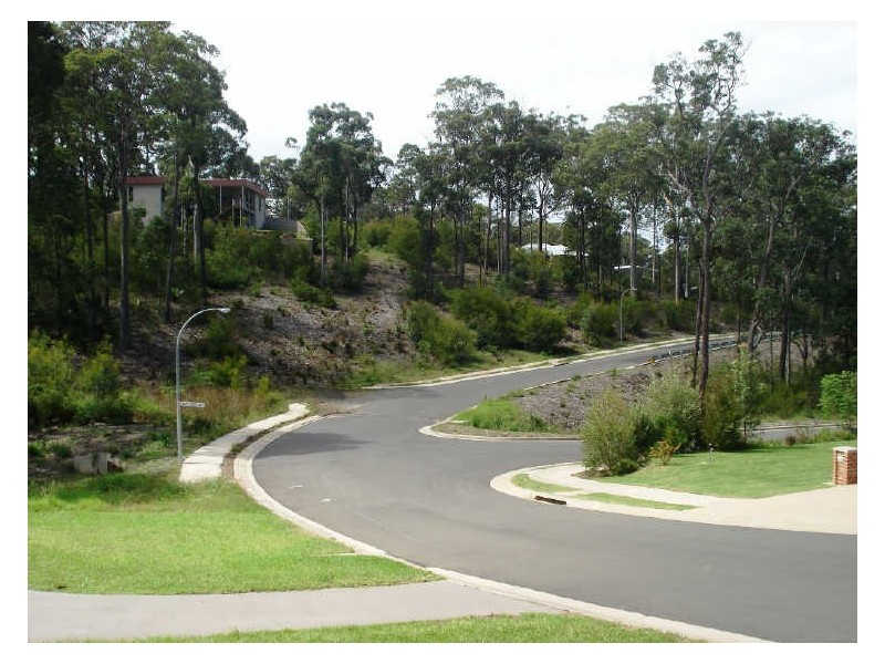 16 Bellbird Drive, Malua Bay NSW 2536