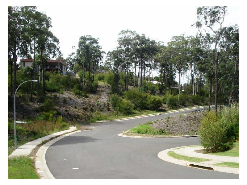 16 Bellbird Drive, Malua Bay NSW 2536