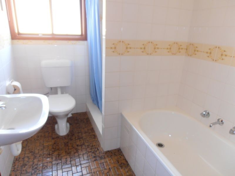 24 Euroka Avenue, Malua Bay NSW 2536