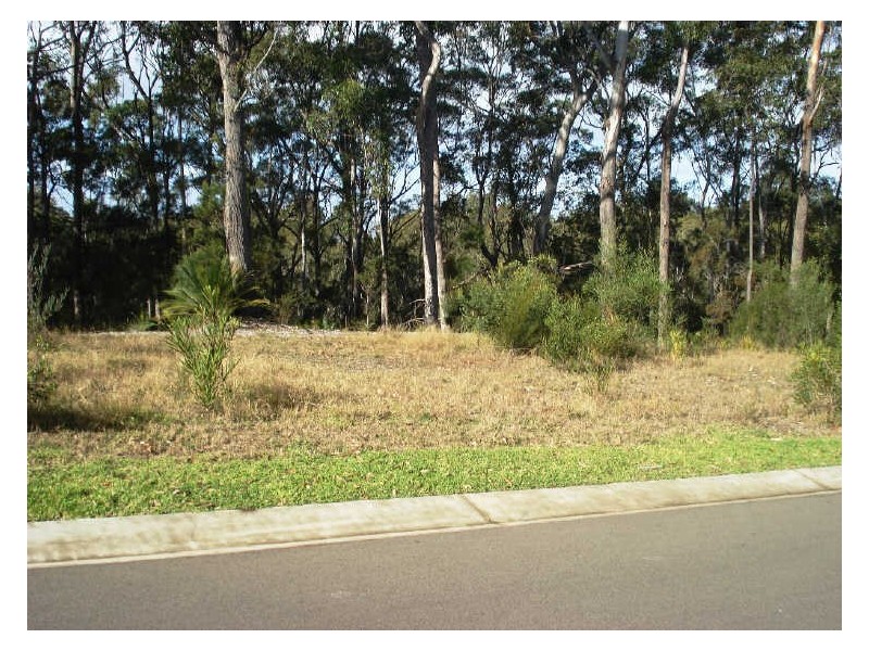 3 Banksia Grove, Malua Bay NSW 2536