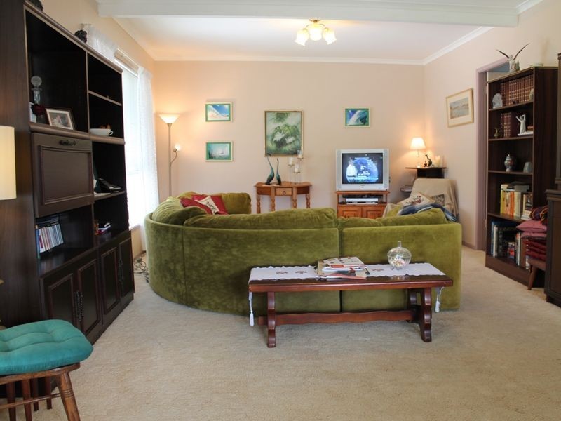 17 Youralla Avenue, Malua Bay NSW 2536