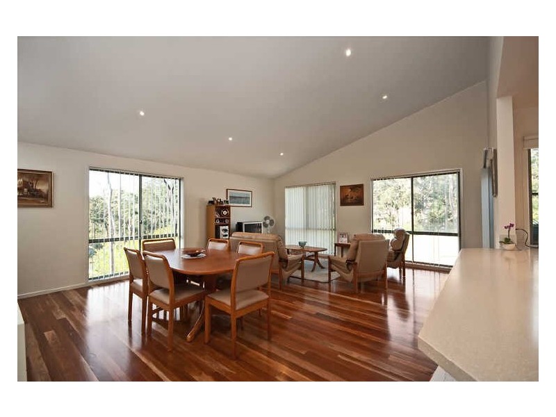 6 Bowerbird Place, Malua Bay NSW 2536