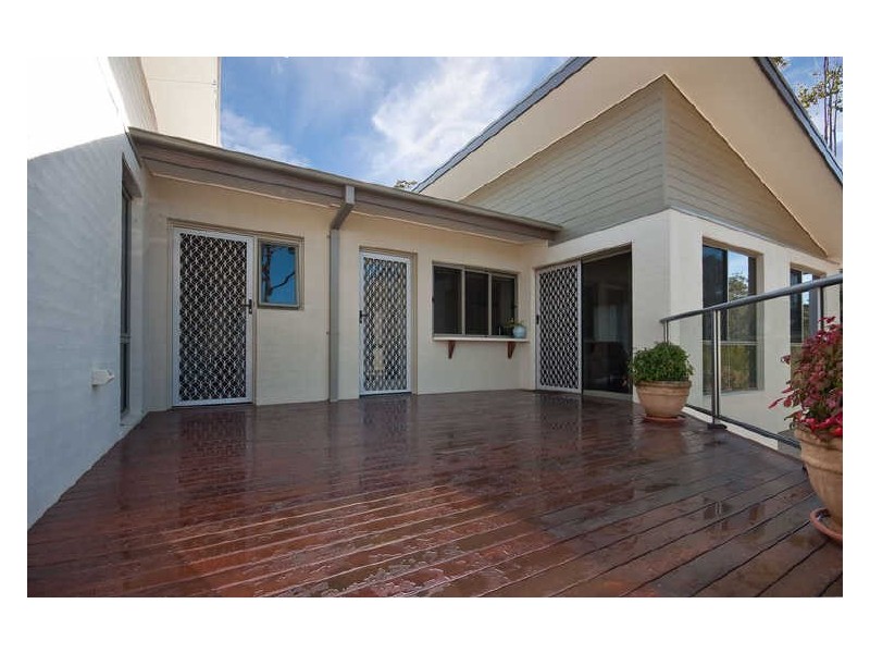 6 Bowerbird Place, Malua Bay NSW 2536