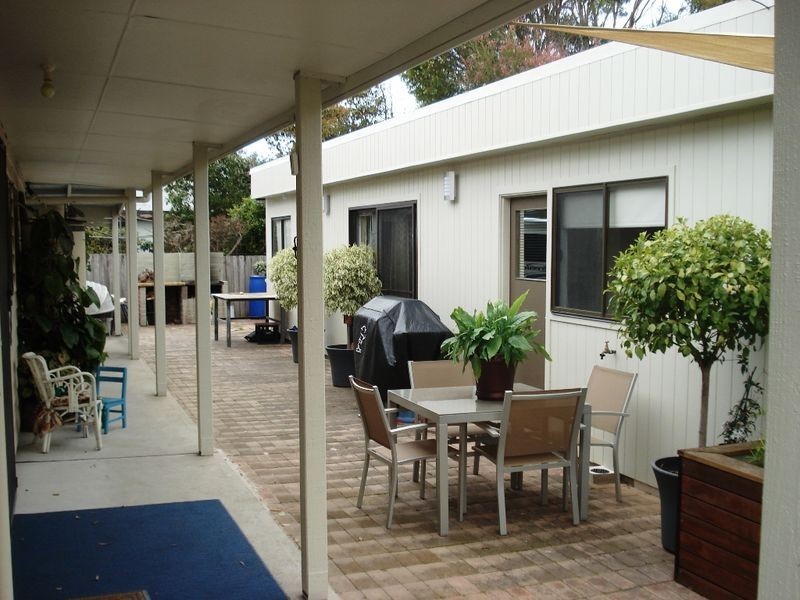 13 Yarralumla Crescent, Tomakin NSW 2537