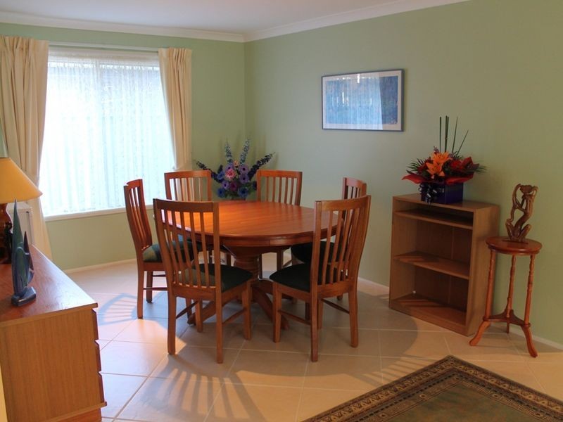 42 Bellbird Drive, Malua Bay NSW 2536
