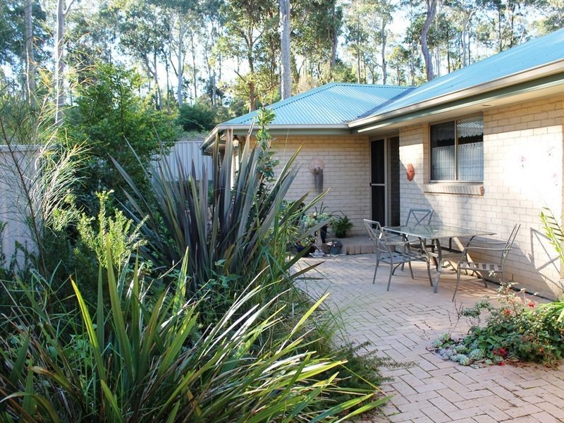 42 Bellbird Drive, Malua Bay NSW 2536
