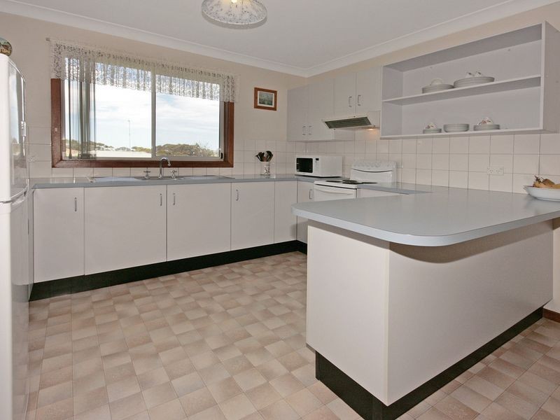 32 Euroka Avenue, Malua Bay NSW 2536