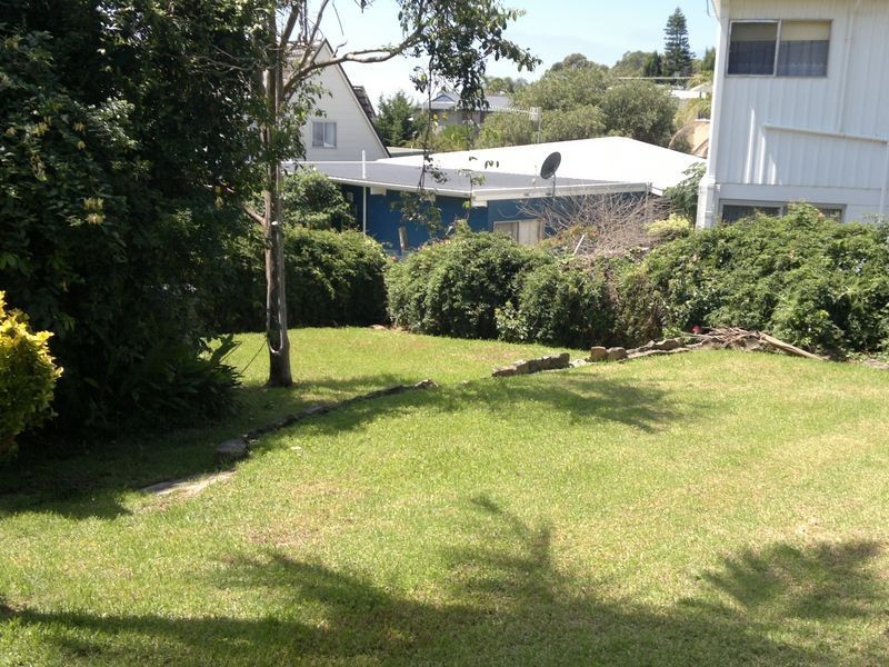 16 Boondi Street, Malua Bay NSW 2536