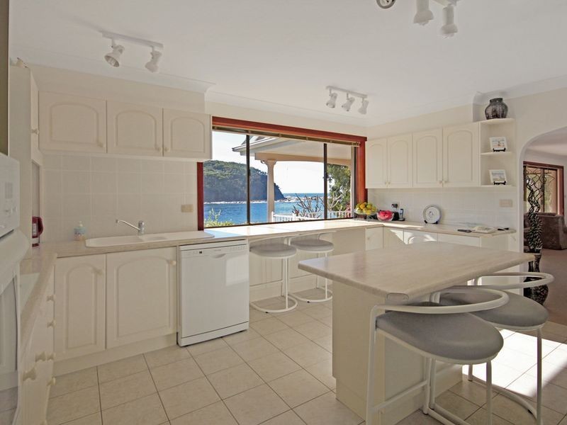 6 Iluka Avenue, Malua Bay NSW 2536