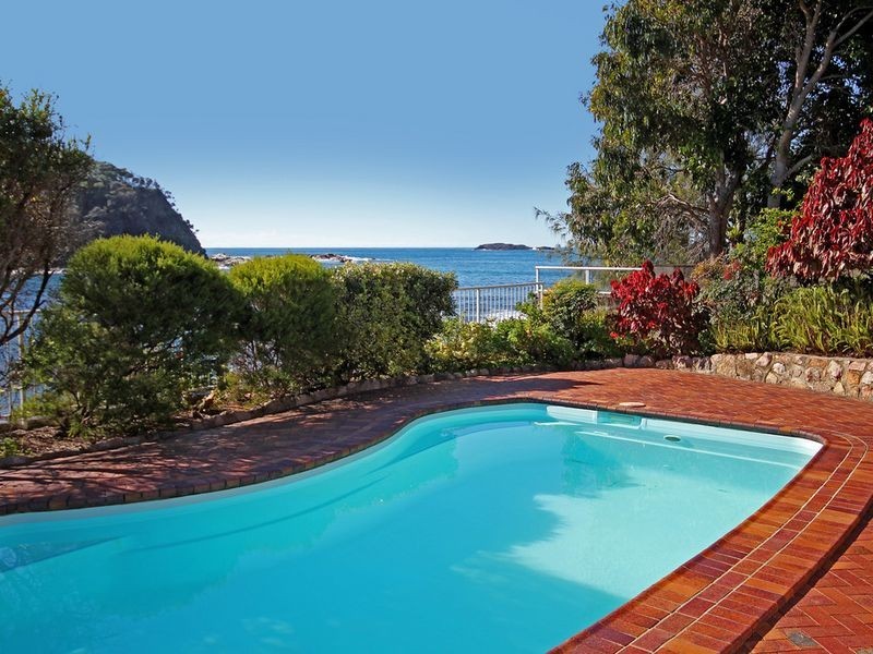 6 Iluka Avenue, Malua Bay NSW 2536