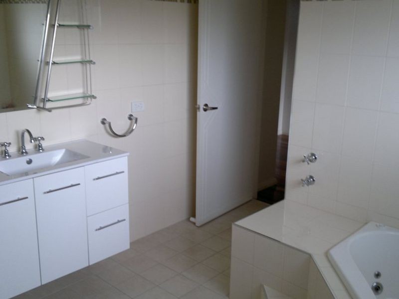 13b Jarrah Way, Malua Bay NSW 2536