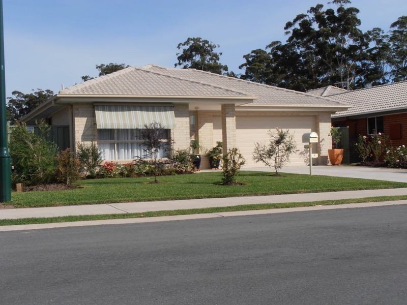 7 Martin Place, Broulee NSW 2537