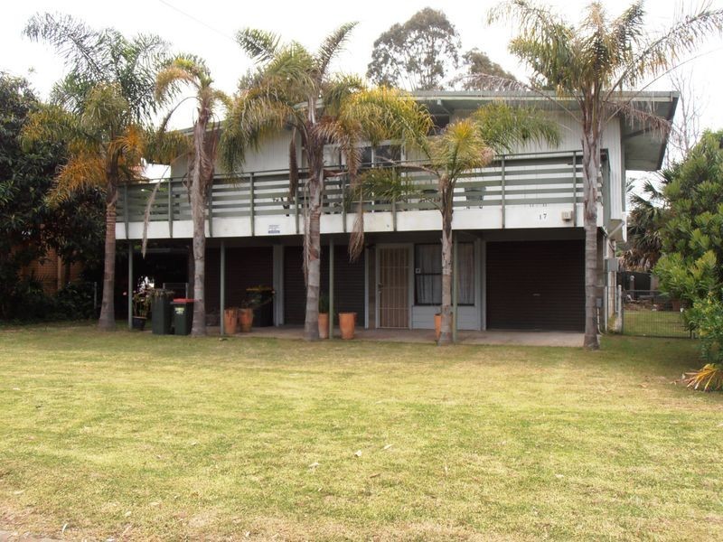 17 Wallaringa Street, Surfside NSW 2536