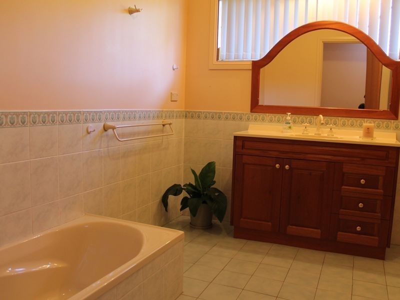 17 Barrani Place, Lilli Pilli NSW 2536