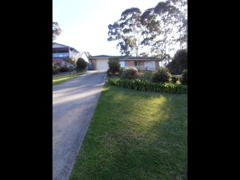 13 Mimosa Place, Malua Bay NSW 2536