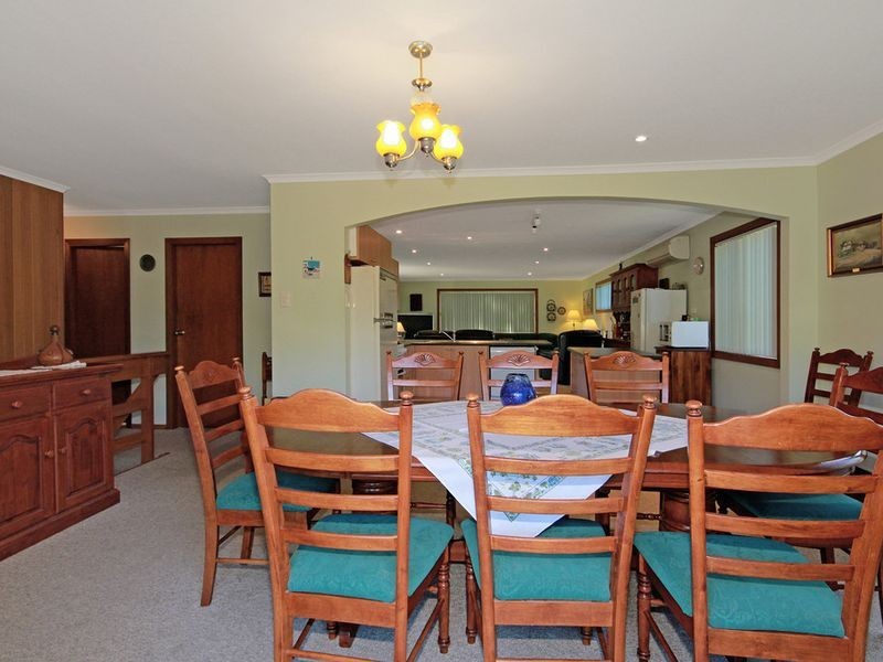 2 Wimbin Avenue, Malua Bay NSW 2536