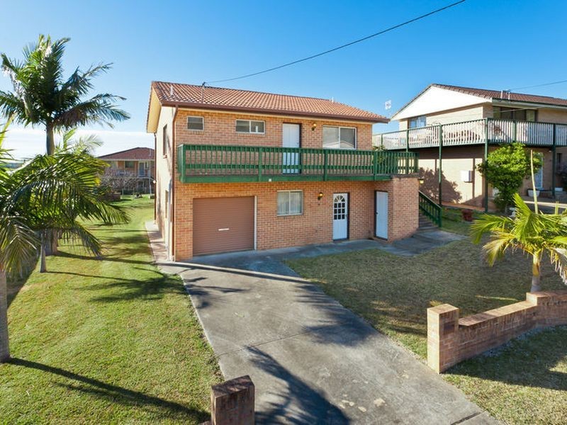 8 Malua Street, Malua Bay NSW 2536