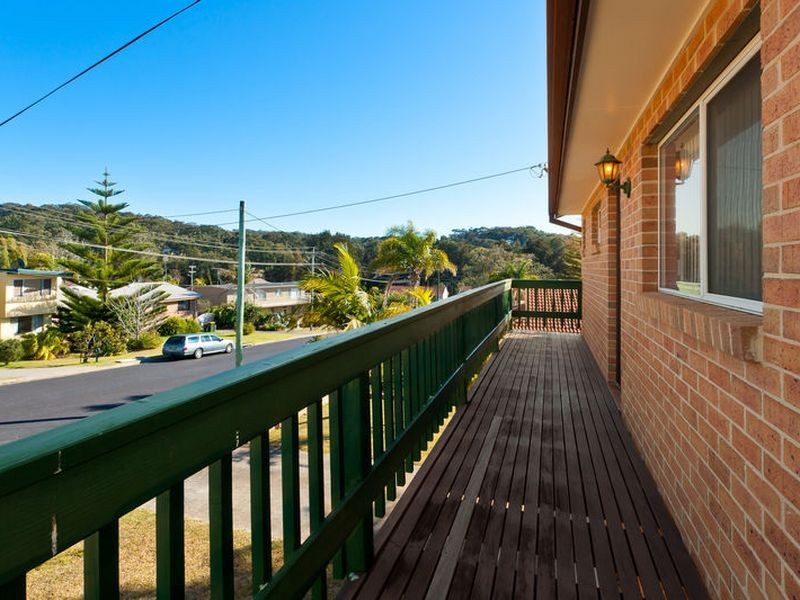 8 Malua Street, Malua Bay NSW 2536