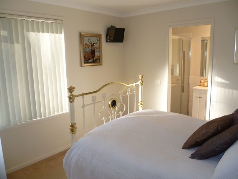 555 The Ridge Road, Surf Beach NSW 2536