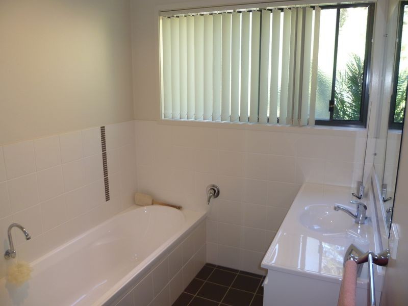 555 The Ridge Road, Surf Beach NSW 2536