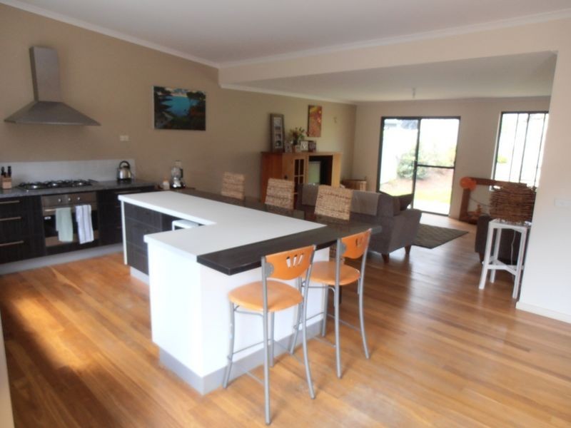 20 Wattlebird Way, Malua Bay NSW 2536