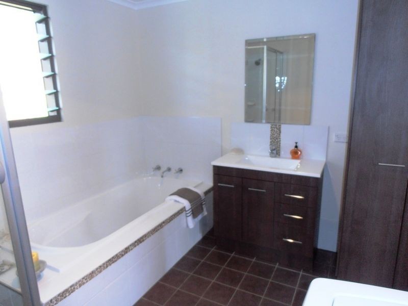 20 Wattlebird Way, Malua Bay NSW 2536