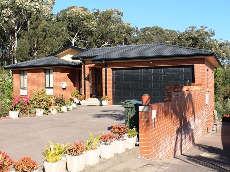 13 Rosemary Close, Malua Bay NSW 2536
