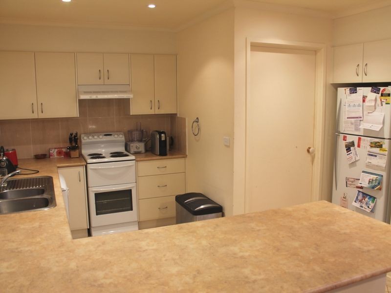 16 Christopher Crescent, Batehaven NSW 2536