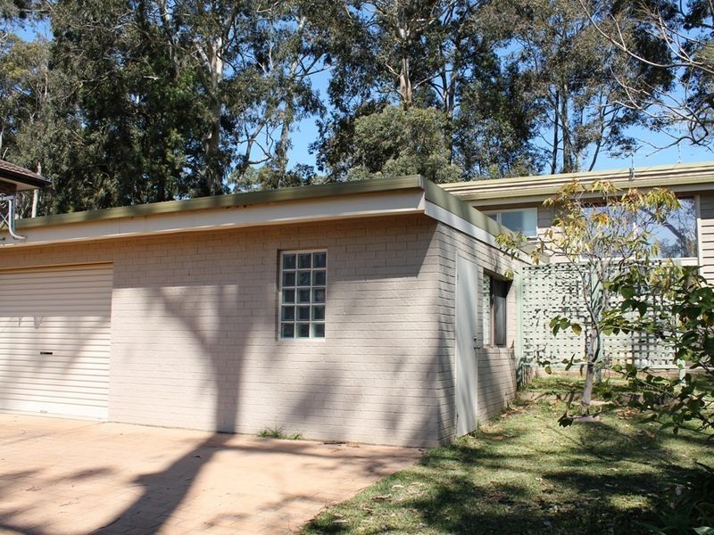 16 Christopher Crescent, Batehaven NSW 2536